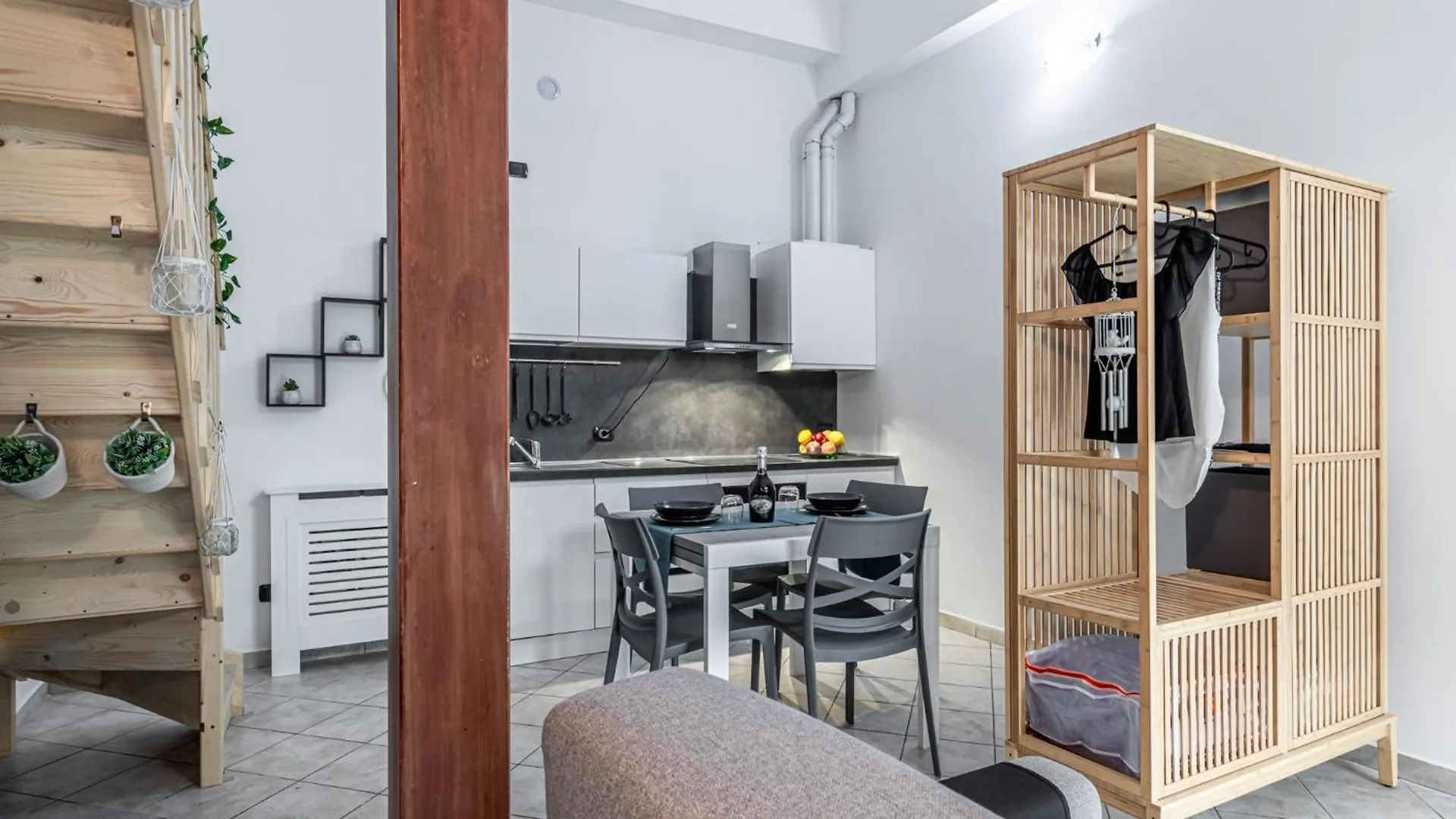 House Ladder Apartment Sesto San Giovanni 0*,