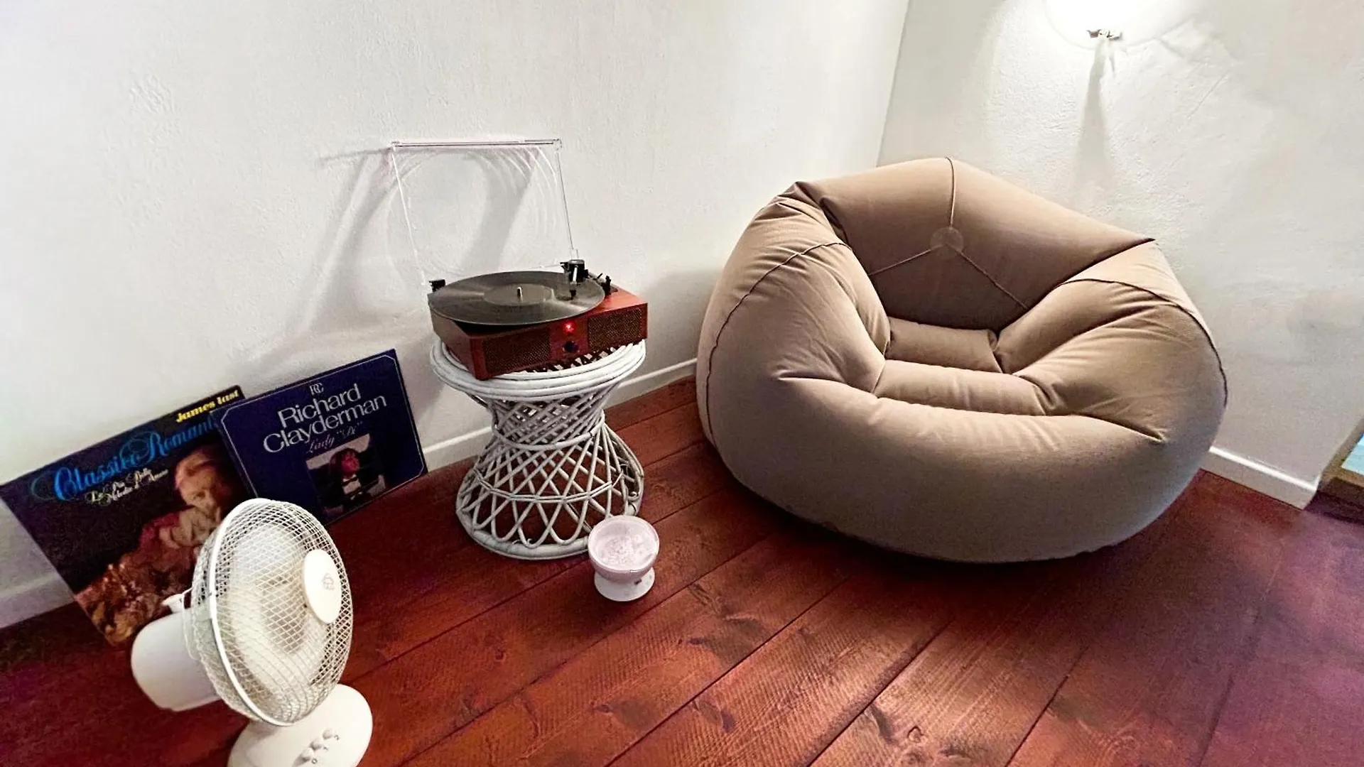 House Ladder Apartment Sesto San Giovanni